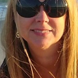 Meet your Posher, Angie